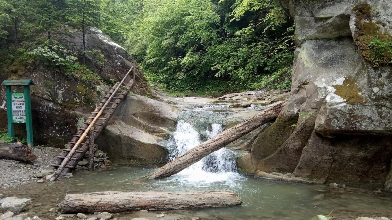 Bat'Kivska Hata Stari Kuty Exterior foto